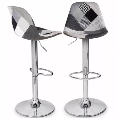 Afbeelding van Lot de 2 tabourets bar KARL design patchworks noirs, gris et blancs pied chromé