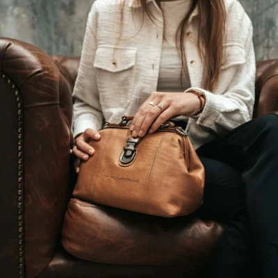Afbeelding van The Chesterfield Brand Leren Schoudertas Cognac Rachael