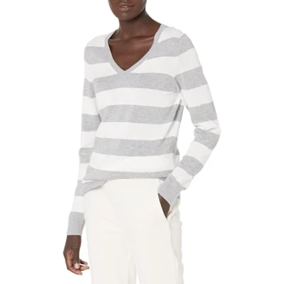 Image de Amazon Essentials Chandail léger à manches longues et col en V pour femme (disponible grande taille), motif rayures rugby gris clair chiné, taille S