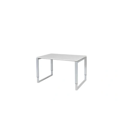 Afbeelding van Domino Plus bureau, hoogte instelbaar (62 85cm) met 120x80cm &#039;zwevend&#039; krijtwit 25mm blad en aluminium (RAL9006) O poot frame