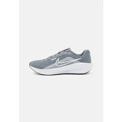 Afbeelding van Nike Performance Downshifter 13 Hardloopschoenen voor op de weg, Heren, Maat: 40, Cool grey/white/wolf grey/pure platinum/black Textiel/ synthetisch