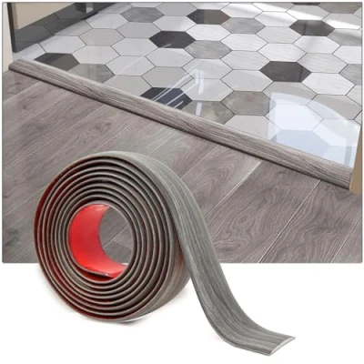 Afbeelding van Art3d Zelfklevende vinyl vloerovergangsband, platte scheidingsstrip voor het verbinden van vloerruimtes, tapijt drempelovergang, vloertegels (304 cm x 4 cm, grijs)