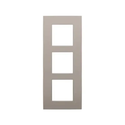 Afbeelding van Drievoudige afdekplaat, 60 mm centerafstand, verticaal, Niko Intense bronze coated