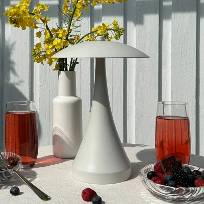 Afbeelding van Dyberg Larsen LED tafellamp Vienna, wit, hoogte 28 cm