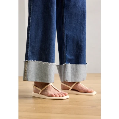 Afbeelding van Crocs Miami teenslippers voor dames, roze