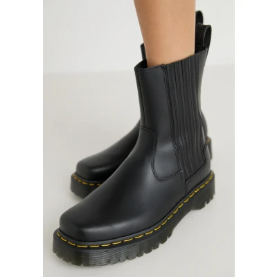 Afbeelding van Dr. Martens Amaayah LO Enkellaarsjes met plateauzool, Dames, Maat: 36, Black Leer