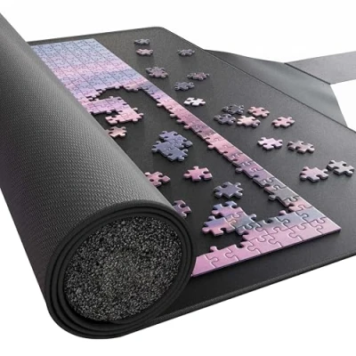 Afbeelding van Puzzlup 1500 Neopreen Puzzelmat XL formaat Zelfsluitend en Antislip Portapuzzle met duurzame ECO verpakking! Tot stukjes 66x120 cm