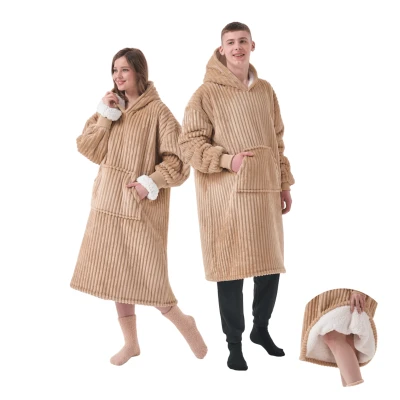 Afbeelding van Dutch decor JUNO Oversized Hoodie 70x110 cm &amp; deken in één unisex Irish Cream