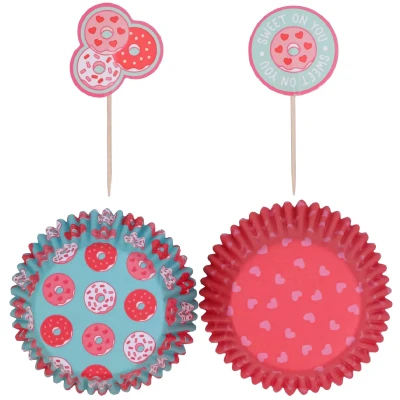Afbeelding van PME 48 stuks cupcake vormpjes en decoraties voor Valentijnsdag Donuts