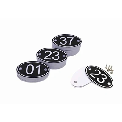 Afbeelding van Ovale tafelnummers gegraveerd ABS 30 mm x 50 (1 50) pubs restaurants clubs zwart 1 tot