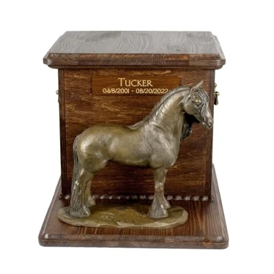Afbeelding van Urn voor paardenas met fries paard statuette en gepersonaliseerde gravure