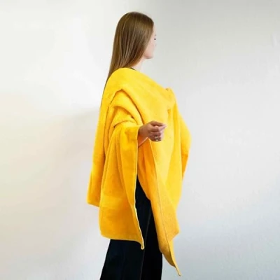 Afbeelding van etérea Carli badhanddoek 100% katoen en Öko Tex Standard 100, zacht absorberend, badstof kwaliteit 500g/m², afmetingen: 100 x 150 cm, kleur: geel