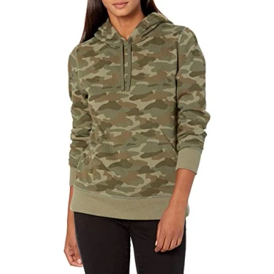 Image de Amazon Essentials Sweat à capuche en polaire (disponible grande taille) Women&#039;s, Vert Camouflage, XL