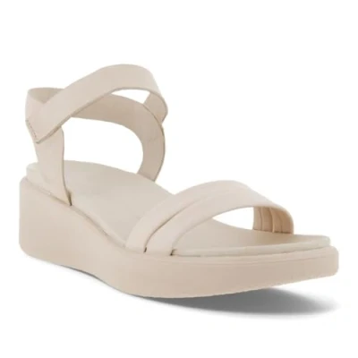 Afbeelding van Ecco Flowt Wedge LX sandalen met sleehak beige Maat 38