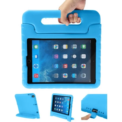 Afbeelding van iMoshion Tablet Hoes Kinderen Geschikt voor iPad 6 (2018) 9.7 inch / 5 (2017) Kidsproof Backcover met handvat Blauw
