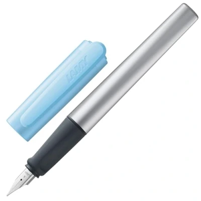 Image de LAMY nexx azure Stylo plume avec grip antidérapant et acier poli en taille A corps triangulaire aluminium cartouche T 10 bleue Droitier