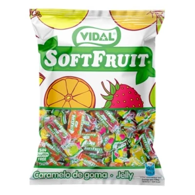 Afbeelding van Vidal Snoepgoed. Zacht fruit, karamel in rubber gewikkeld, kleuren geel, rood en oranje, smaken ananas, citroen, sinaasappel, appel aardbei. 1 kg zak