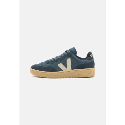 Afbeelding van Veja V90 Sneakers laag, Heren, Maat: 41, Blue Veloursleer