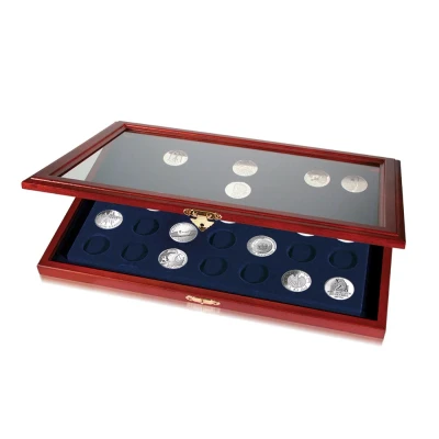 Afbeelding van Safe Safe, Presentatie Display, Premium voor Munten Ø 34 mm. (35 st.) Mahoniekleur met blauw interieur afm: 375x260x30 per st.
