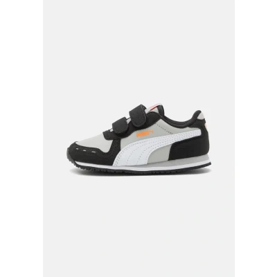 Afbeelding van Puma Cabana Racer 20 Unisex Sneakers laag voor kinderen, Maat: 23, Ash gray/white/black Textiel/ synthetisch