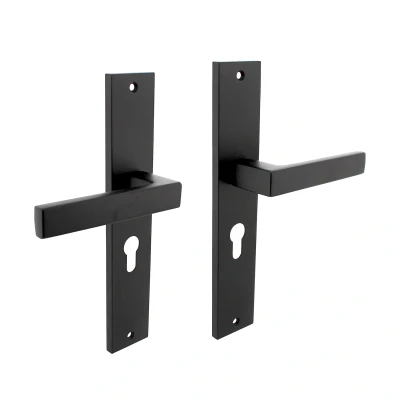 Afbeelding van Intersteel Deurkruk Hera op schild 245x45 mm profielcilindergat 55 mat zwart