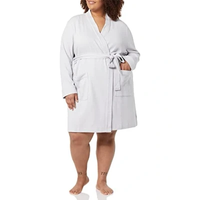 Image de Amazon Essentials Peignoir mi long léger gaufré pour femme (disponible en grande taille), gris clair, taille XS