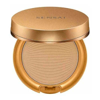 Image de Sensai Silky Bronze Natural Veil Compact SPF 20 Light SC01 8,5 grammes