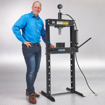 Afbeelding van Werkplaatspers 20 ton hydropneumatisch