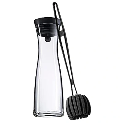 Afbeelding van WMF Basic waterkaraf met reinigingsborstel, glazen karaf van 1 l, siliconen deksel, closeup sluiting