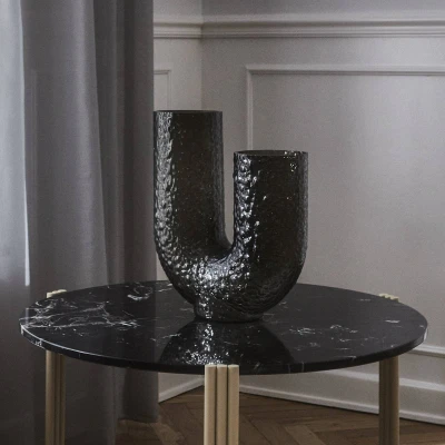 Afbeelding van AYTM Arura vaas, zwart, hoogte 40 cm, breedte 34 glas