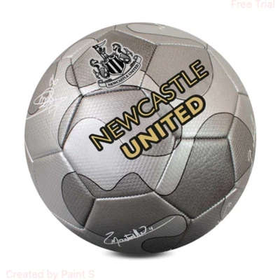 Afbeelding van Newcastle United voetbal 32 Panel Camo met handtekeningen maat 5