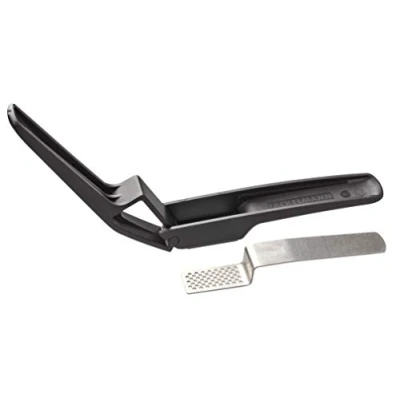 Afbeelding van Fackelmann Knoflookpers met ergonomische handgrepen en hoogwaardige afneembare zeef, kleur: zwart/zilver