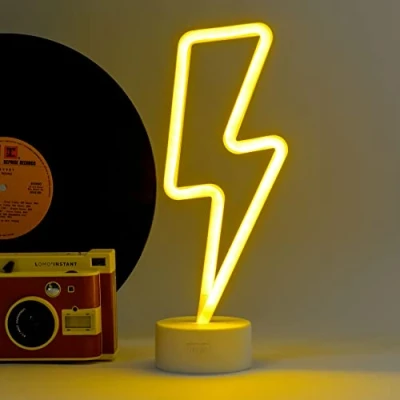 Afbeelding van Legami Led lamp met neon effect, It&#039;s a Sign, H 31 cm, Flash thema, dubbele voeding, USB kabel (meegeleverd) of batterijen (niet inbegrepen), tafellamp, veelkleurig licht
