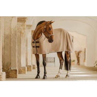Afbeelding van Kentucky Horsewear Zweetdeken show vegan wool beige 155 6&#039;9