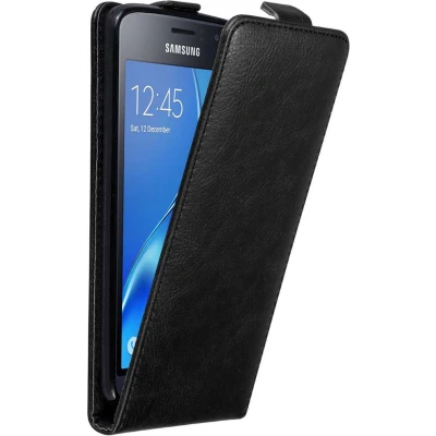 Afbeelding van Cadorabo Hoesje geschikt voor Samsung Galaxy J1 2016 in ZWARTE NACHT Beschermhoes flip design Case Cover met magnetische sluiting