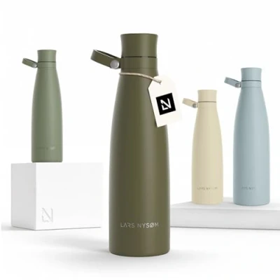 Afbeelding van LARS NYSØM &#039;Nåde&#039; Roestvrijstalen drinkfles 750ml BPA vrije geïsoleerde waterfles 0,75 Liter Capulet Olive