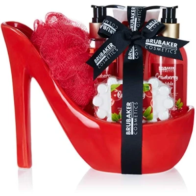 Afbeelding van BRUBAKER Cosmetics Luxus Cranberry Beautyset Cadeautip Vrouw Cadeau Idee 6 delige bad en doucheset Cadeauset in keramische Pump rood Moederdag cadeautje