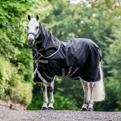 Image de Amigo Chemise Turnout 1200D Plus 50g Noir/Gris Titane/ArgentVendu par Agradi