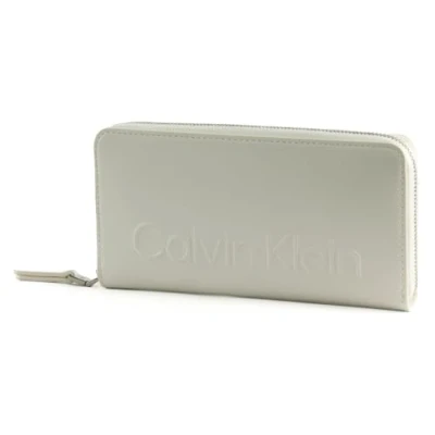 Afbeelding van Calvin Klein damesportemonnee met reliëflogo en ritssluiting