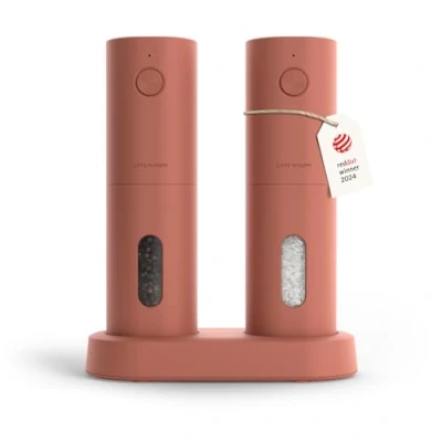 Afbeelding van LARS NYSØM Zout en Peper Molen Elektrisch 2 delige Set met verstelbaar keramisch maalwerk van grof tot fijn Automatisch kruidenmolenset (Brick Red)