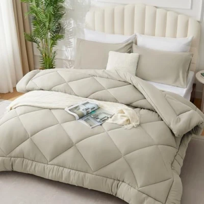 Afbeelding van WAVVE dekbed voor tweepersoonsbed, 4 seizoenen, 260 x 240 cm, winterdekbed synthetische microvezel, beige