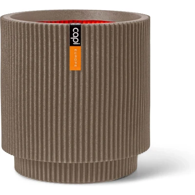 Afbeelding van Capi Europe Vaas cilinder Groove NL 35x38 Warm taupe Opening Ø29 Bloempot voor binnen en buiten Levenslang garantie Breukbestendig 100% Recyclebaar CO2 Neutraal geproduceerd KGVWT882