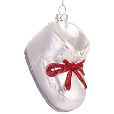 Afbeelding van BRUBAKER Babyschoentje met Rode Strik Handbeschilderde Kerstbal van Glas Mondgeblazen Kerstboomversieringen Figuren Grappige Decoratieve Hangers Boombal ca. 9 cm