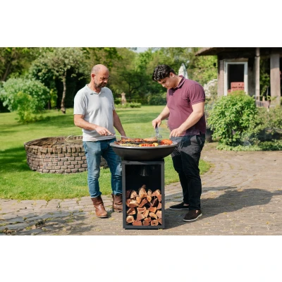 Afbeelding van RJRoyal Living Plancha grill BBQ Amigo grillring met hoes en houtopslag vuurschaal rvs buitenkeuken voor buiten 67x67x92cm