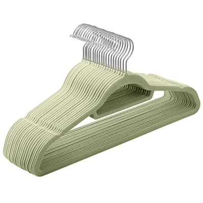 Afbeelding van SONGMICS Fluwelen kleerhanger met antislipoppervlak, stang voor stropdassen, 360 draaibare haak, dikte 0,6 cm, lengte 43,5 mantels, jurken, broeken, lichtgroen en zilverkleurig, set van 20,