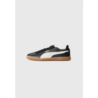 Afbeelding van PUMA Club Kayzer OG Unisex Sneakers Black White Gold