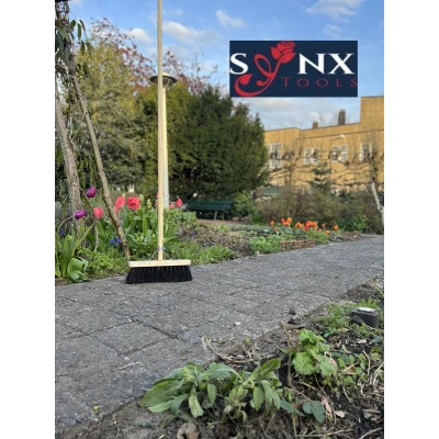 Afbeelding van Synx Tools Stadsbezem Colombo 30CM Natuurvezelharen Bezems Buiten Incl. Steel 150cm