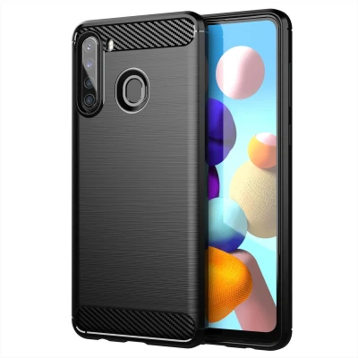 Afbeelding van Cadorabo Hoesje geschikt voor Samsung Galaxy A21 in Brushed Zwart Beschermhoes van flexibel TPU siliconen roestvrij staal carbonvezel look Case Cover