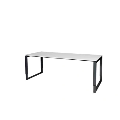 Afbeelding van Domino Plus bureau, hoogte instelbaar (62 85cm) met 200x80cm &#039;zwevend&#039; krijtwit 25mm blad en zwart (RAL9011) O poot frame