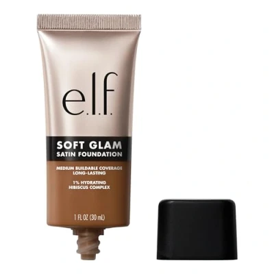 Afbeelding van e.l.f. Soft Glam 14 Fair Cool foundation met gemiddelde dekking, langhoudend en verstevigend voor een gladde, gesatineerde, veganistische dierproefvrije